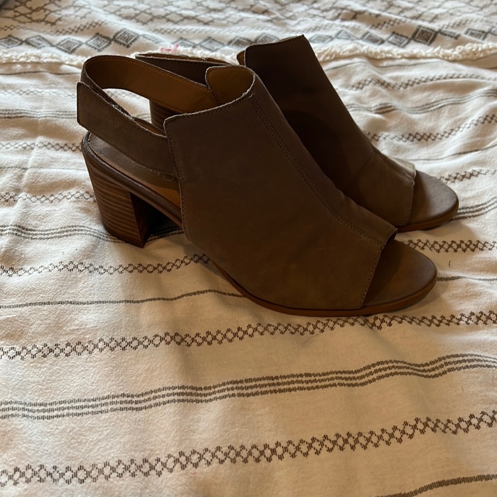 Taupe Miles
